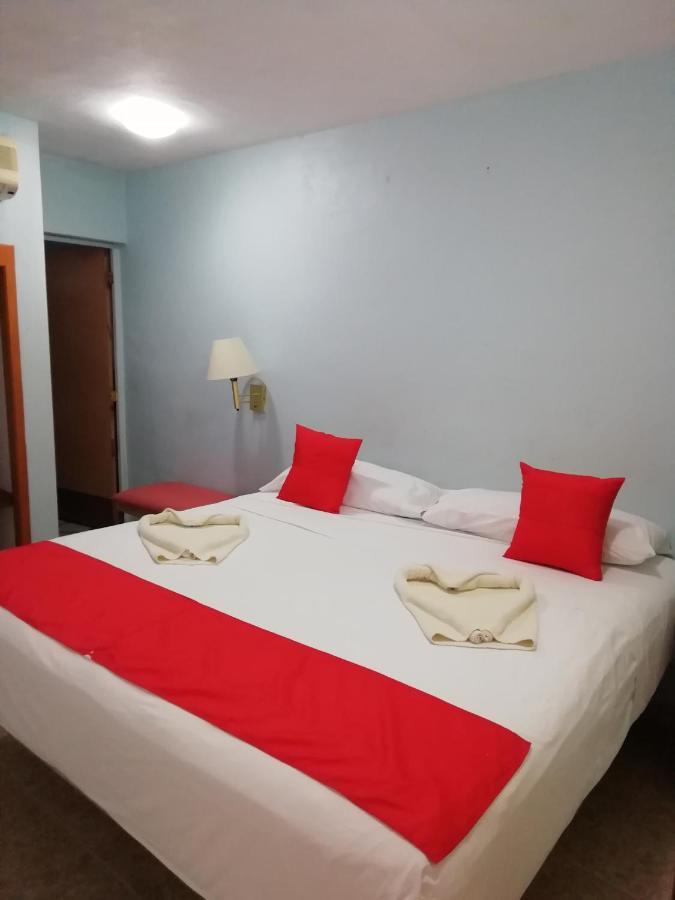 Hotel Gandhi Chetumal Esterno foto